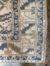 Load image into Gallery viewer, Turkish Rug - 4&#39;3x8&#39;10
