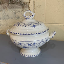 Load image into Gallery viewer, Belgian Boch Tureen
