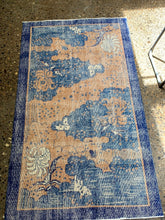 Load image into Gallery viewer, Turkish Rug - 3&#39;10x7&#39;1
