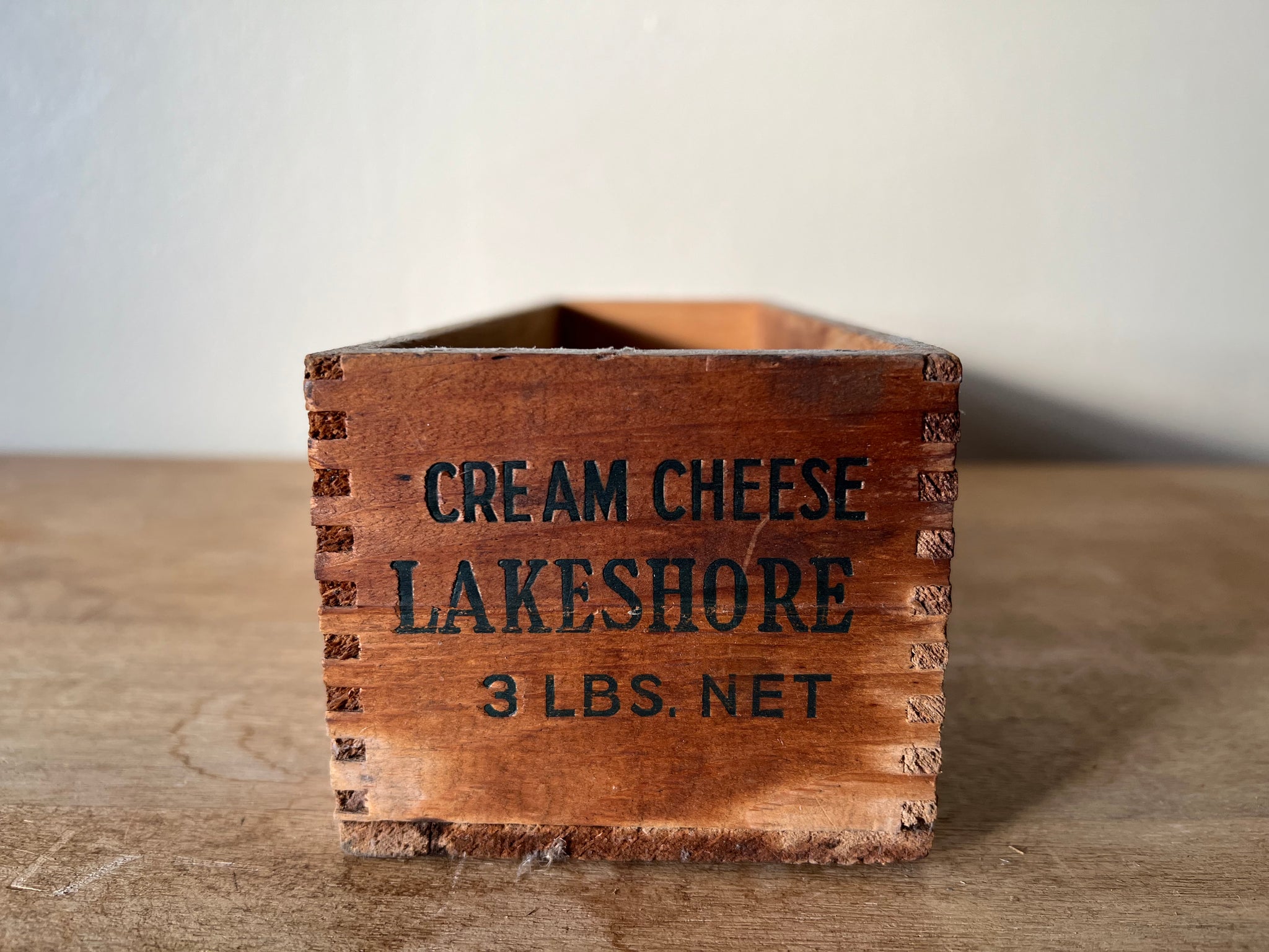 antique-french-wood-cheese-box-debra-hall-lifestyle-280261.jpg?v=1707350632&width=2048